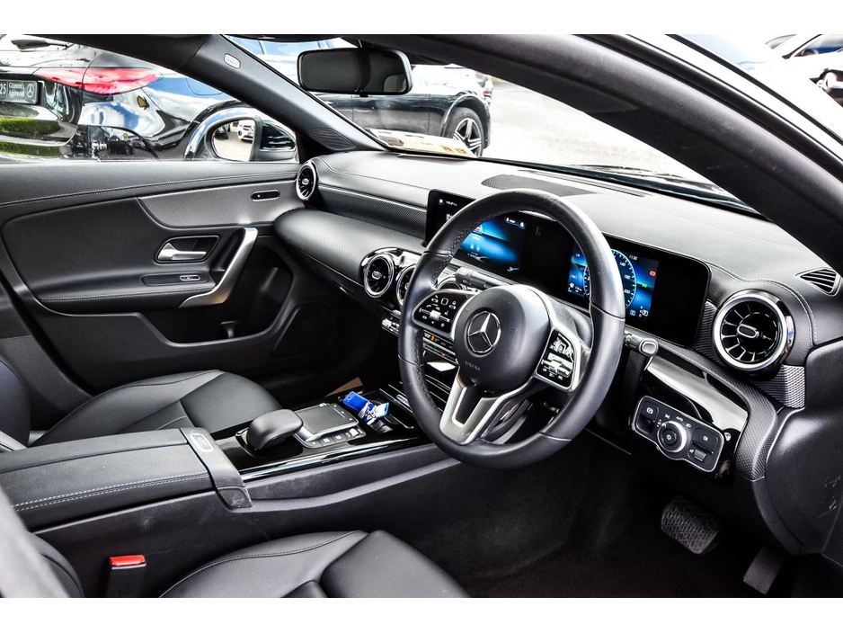Mercedes-Benz CLA Class 200d Progressive Auto — thumbnail 11