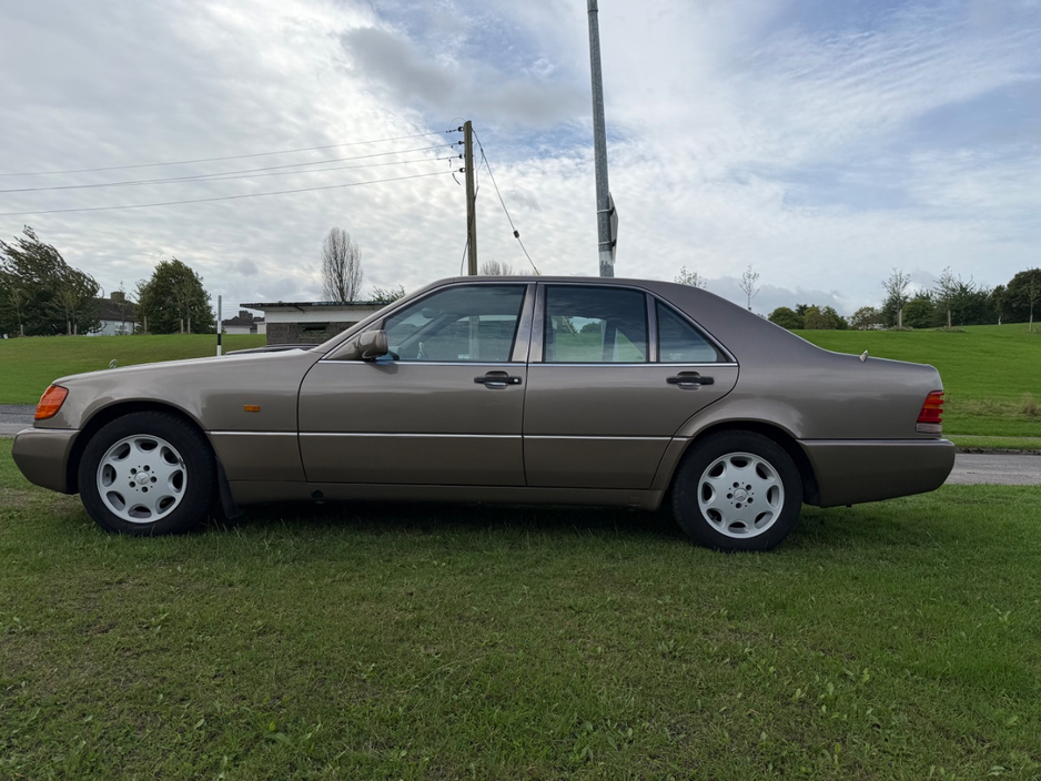 1991 Mercedes-Benz 300 3.2L Petrol For Sale Images