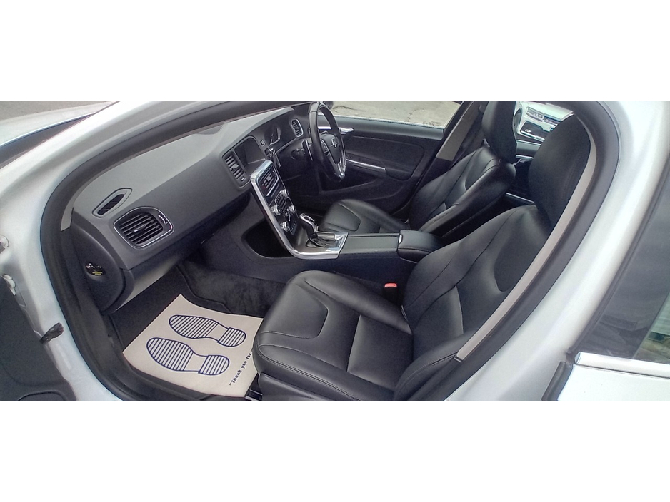 2015 Volvo V60 1.6L Petrol For Sale Images