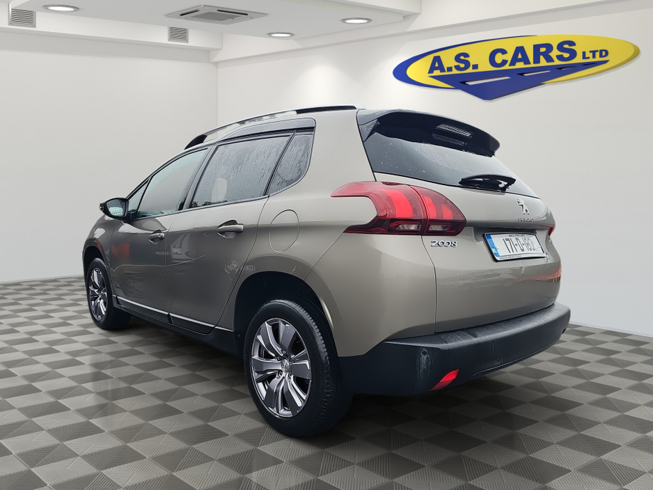 Peugeot 2008 ACTIVE 1.2 ** 1 OWNER IRISH CAR  ** GREAT SPEC ** 2 KEYS ** SUPERB EXAMPLE ** — thumbnail 5