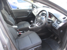 2022 Renault Captur 1L Petrol For Sale Images