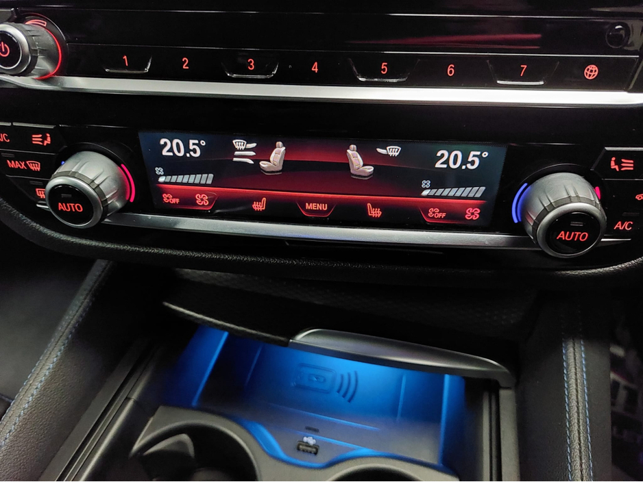 2020 BMW 5 Series 2L Petrol Plug-in Hybrid For Sale Images
