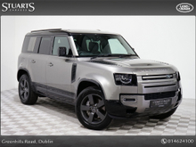 Land Rover Defender X-DYNAMIC HSE DEFENDER 110 PHEV: FINSIHED IN SILICONE SILVER PREMIUM METALLIC, WITH EBONY INTERIOR. AVAILABLE FOR IMMEDIATE DELIVERY