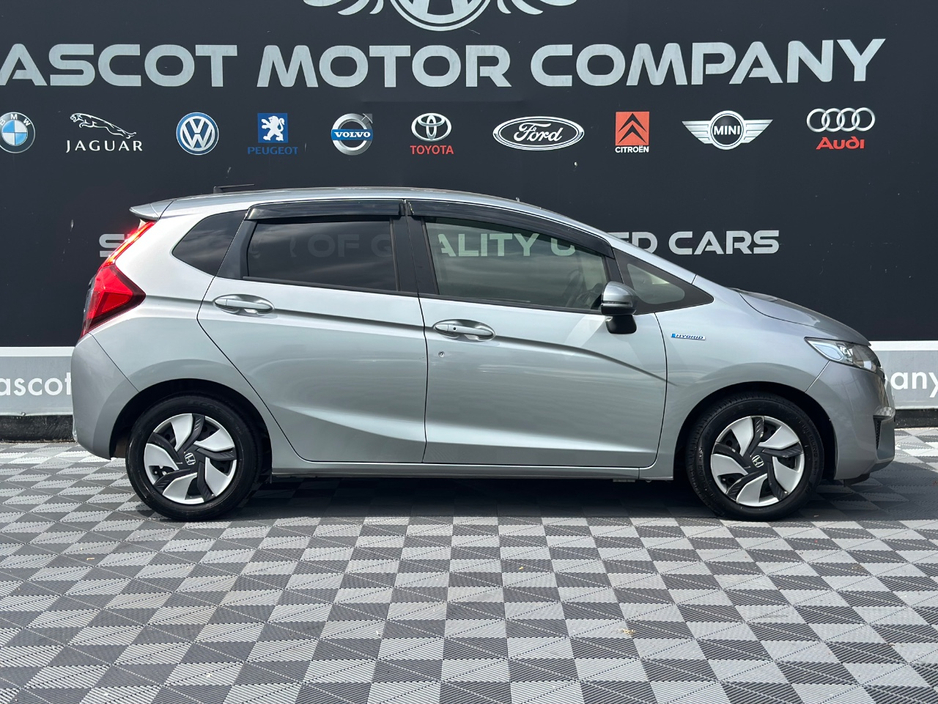 Honda Fit 1.5 Petrol Hyrbid — thumbnail 4