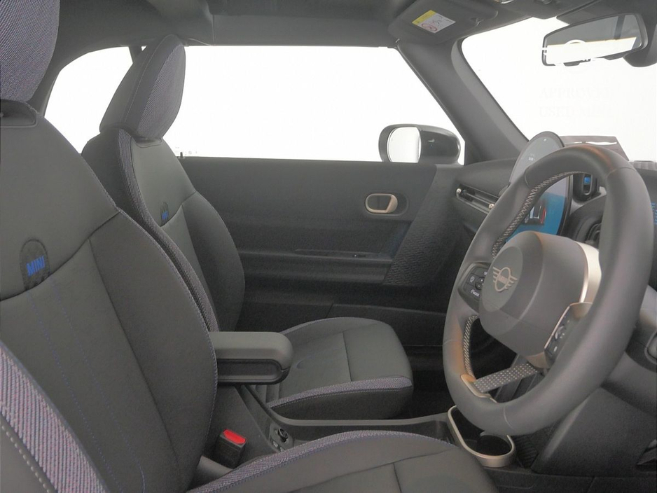 2025 MINI Hatch 2.0L Petrol For Sale Images