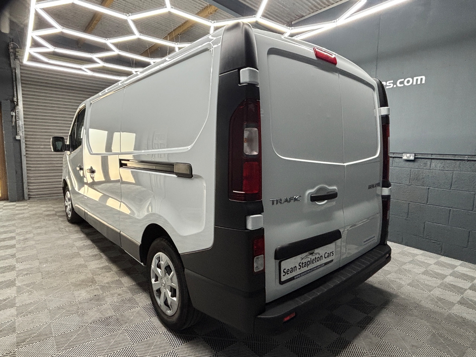 2024 Renault Trafic 2L Diesel For Sale Images