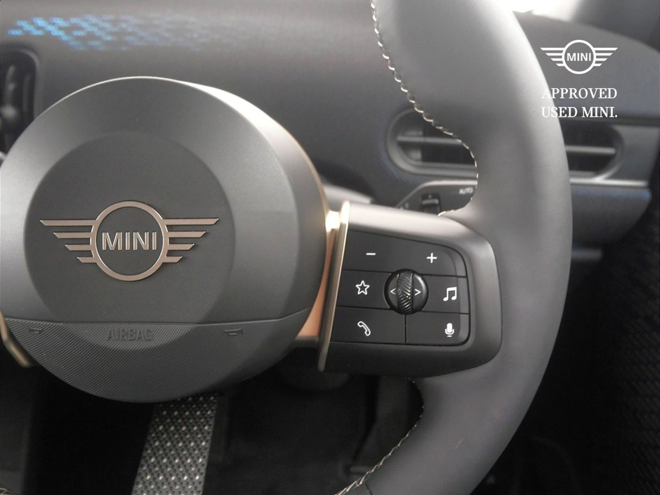 2025 MINI Hatch 2.0L Petrol For Sale Images