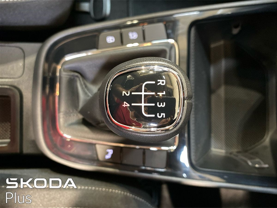 Skoda Fabia Selection 1.0MPI 80bhp — thumbnail 37