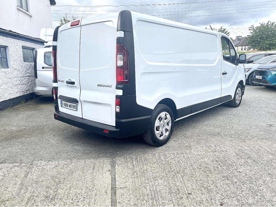 2023 Renault Trafic 2L Diesel For Sale Images