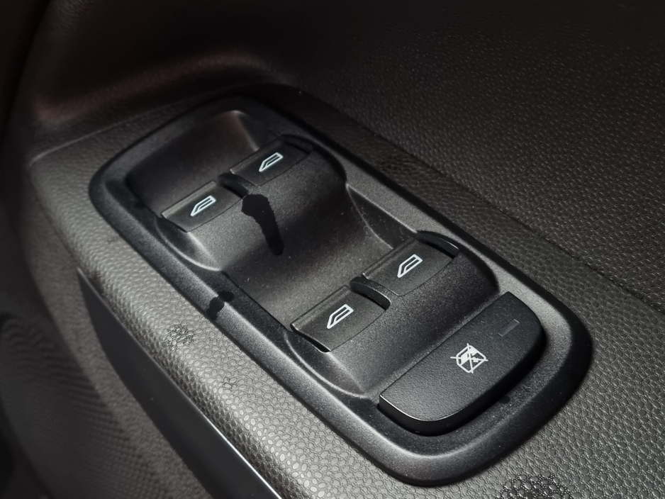 Ford Ecosport TITANIUM 1.5 TDCI 95BHP MANUAL NCT 05/27 TAX 02/27 FINANCE AVAILABLE @ €35 PER WEEK 2 KEYS/ PART SERVICE HISTORY/ BLUETOOTH/ PARKING SENSORS/ ALLOYS/ 5 SPEED BOX/ HISTORY CHECKED — thumbnail 25