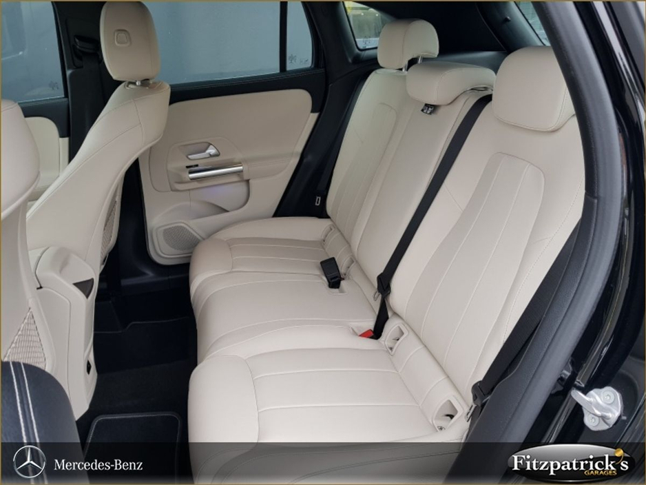 Mercedes-Benz GLA Class GLA 180 d A/T Progressive — thumbnail 10