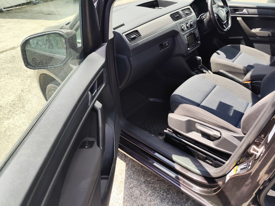 2021 Volkswagen Caddy Maxi Life 2L Diesel For Sale Images