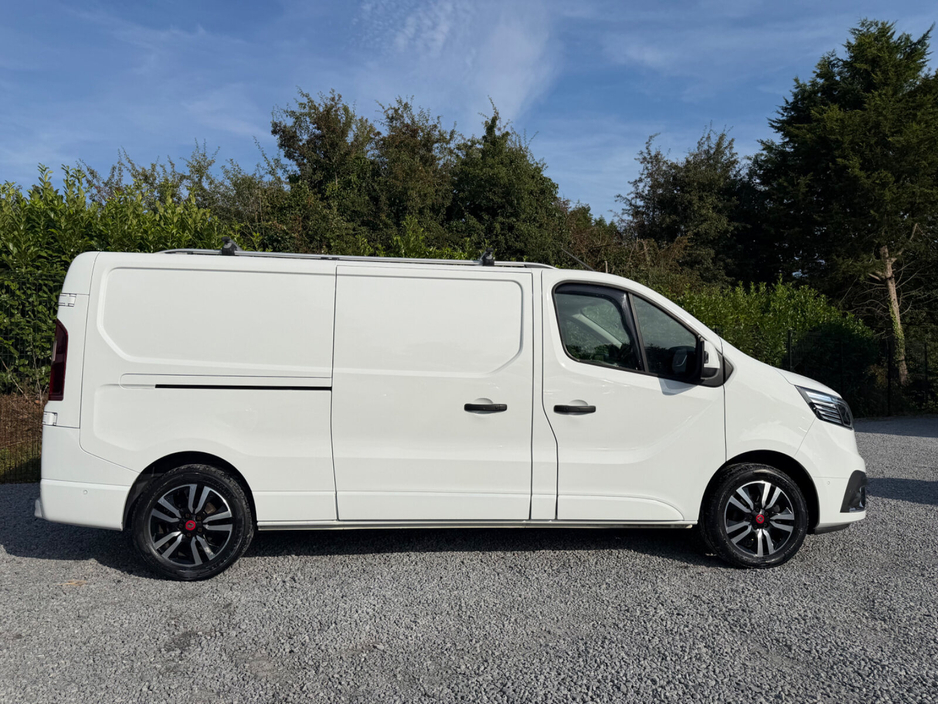 2023 Renault Trafic 2L Diesel For Sale Images