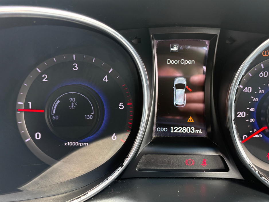 2014 Hyundai Santa Fe 2.2L Diesel For Sale Images