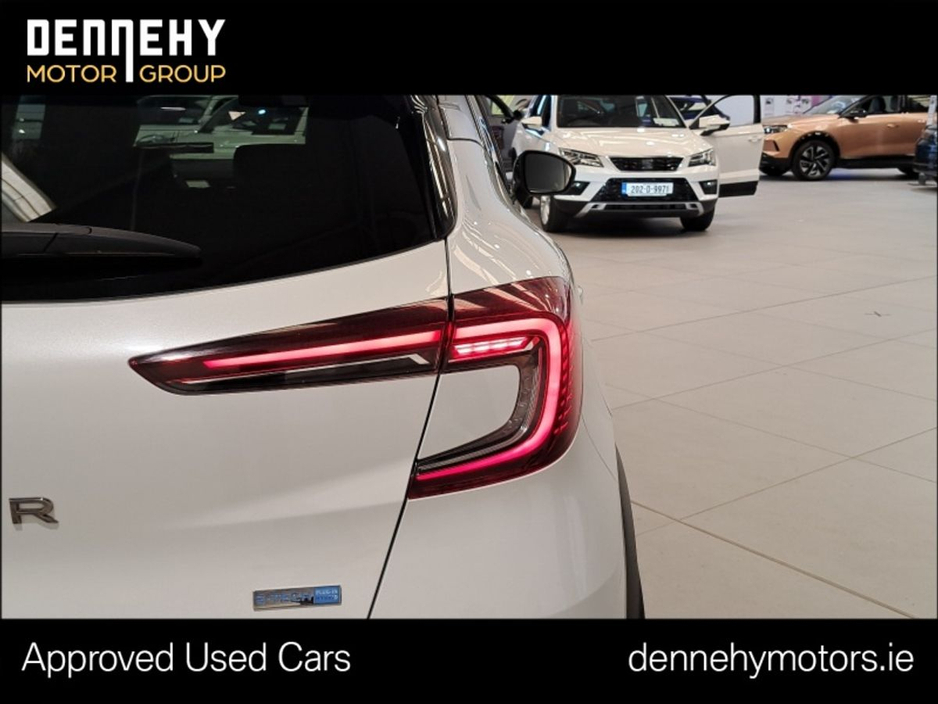 2021 Renault Captur 1.6L Petrol Plug-in Hybrid For Sale Images