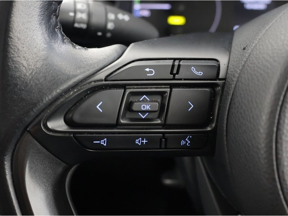 Toyota Yaris Luna Hybrid — thumbnail 16