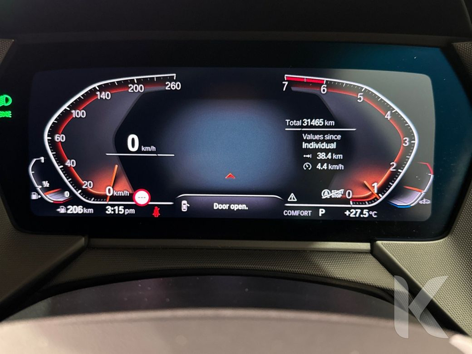 BMW 1 Series 1.5 AUTOMATIC PLAY EDITION - FACTORY ALLOYS - DIGITAL DASH - ELECTRIC SEAT/BOOT - REAR CAMERA/PARKING RADAR — thumbnail 23