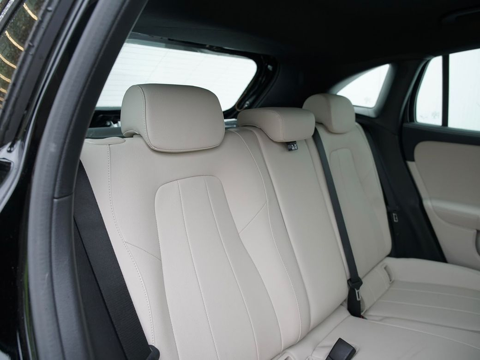 Mercedes-Benz GLA Class D 5DR Auto — thumbnail 23