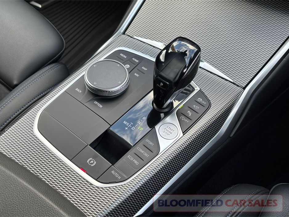 BMW 3 Series X-DRIVE, M-SPORT TOURING , AUTO // LOW MILEAGE — thumbnail 20