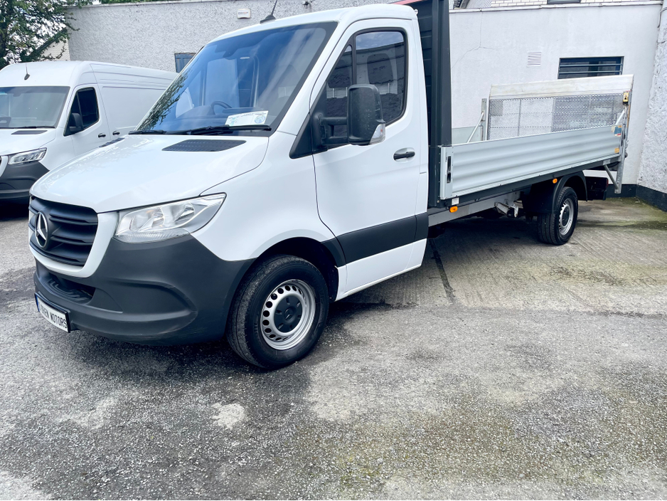 2022 Mercedes-Benz Sprinter 2L Diesel For Sale Images