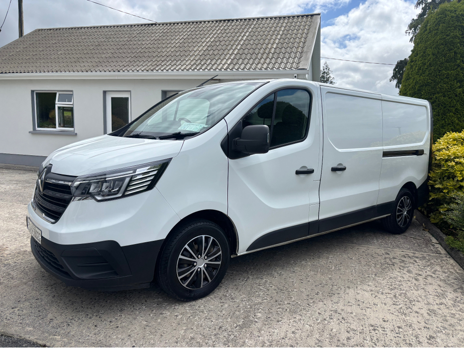 2023 Renault Trafic 2L Diesel For Sale Images