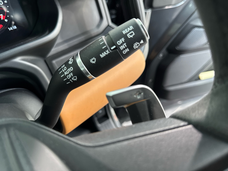 2023 Land Rover Defender 5.1L Petrol Plug-in Hybrid For Sale Images
