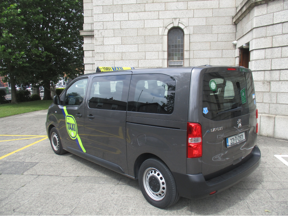 2022 Peugeot Expert ElectricL Electric For Sale Images