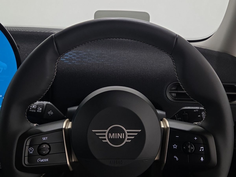 2024 MINI Hatch 1.5L Petrol For Sale Images