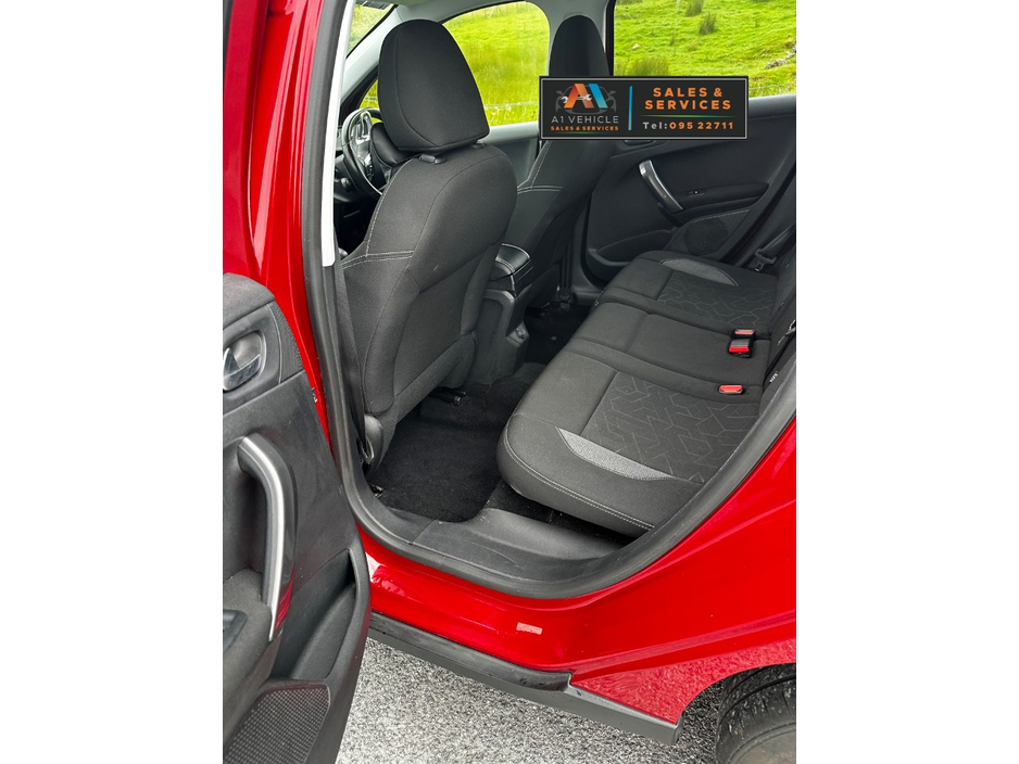 Peugeot 2008 ACTIVE 1.6 BLUE HDI 100 4 4DR — thumbnail 11