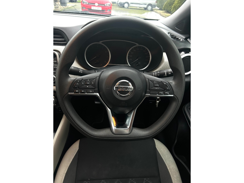 Nissan Micra 1.0 SV 4DR — thumbnail 6