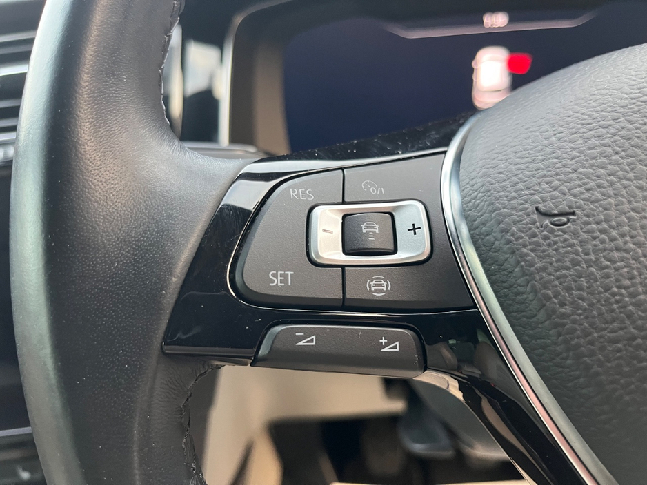 2019 Volkswagen Golf 1.5L Petrol For Sale Images