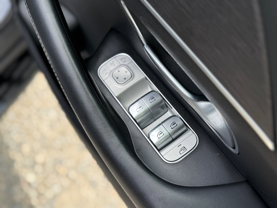 2022 Mercedes-Benz GLE Class 2L Diesel Plug-in Hybrid For Sale Images