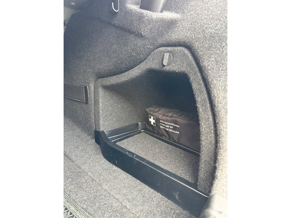 2013 BMW 3 Series 2L Petrol For Sale Images