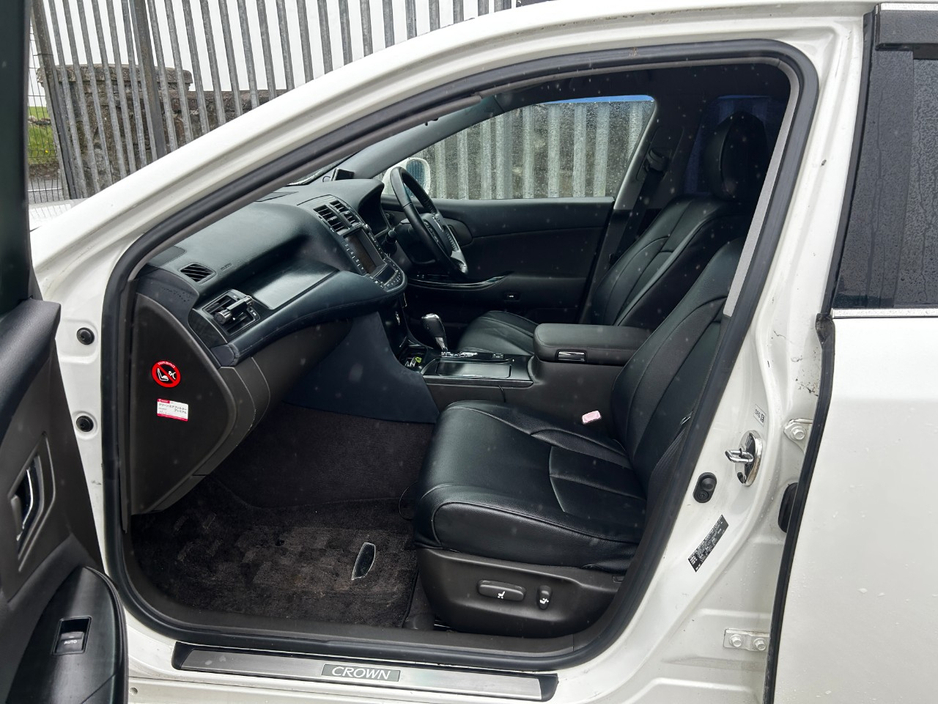 2009 Toyota Crown 3.5L Petrol For Sale Images