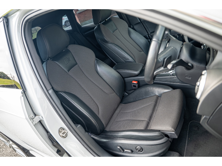 Audi A3 DBA-8VCXS — thumbnail 17