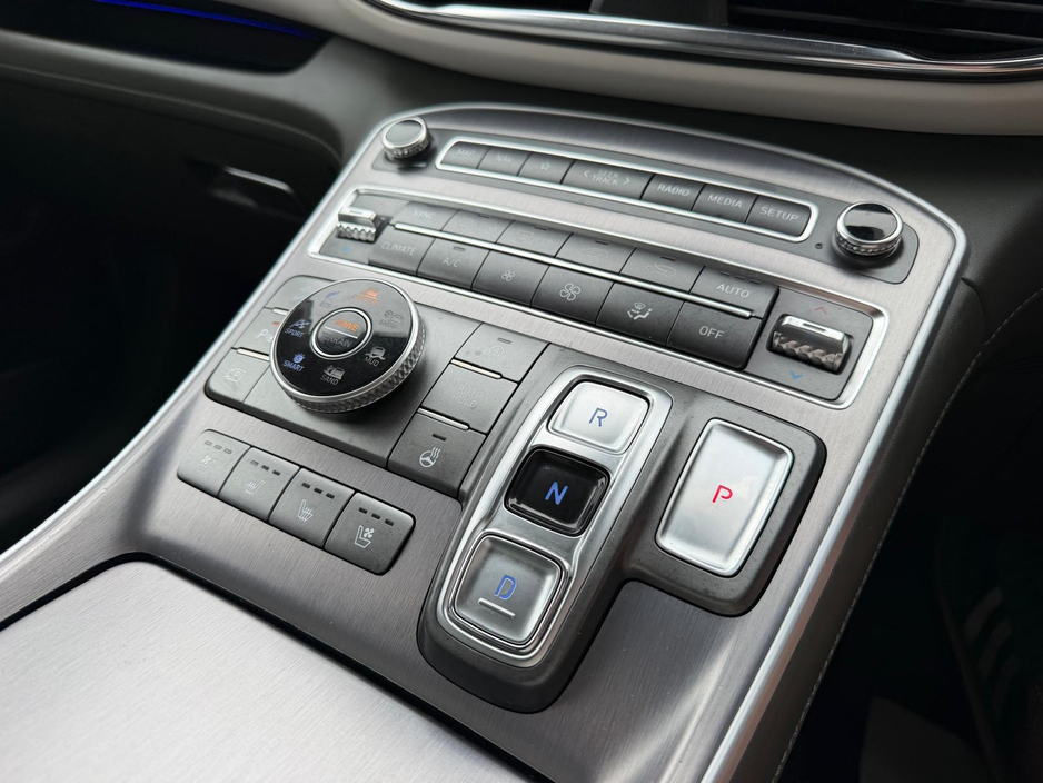 2022 Hyundai Santa Fe 2.2L Diesel For Sale Images