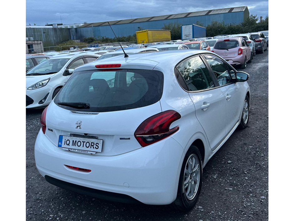 Peugeot 208 Puretech 1.2L Petrol Automatic (2763) — thumbnail 10