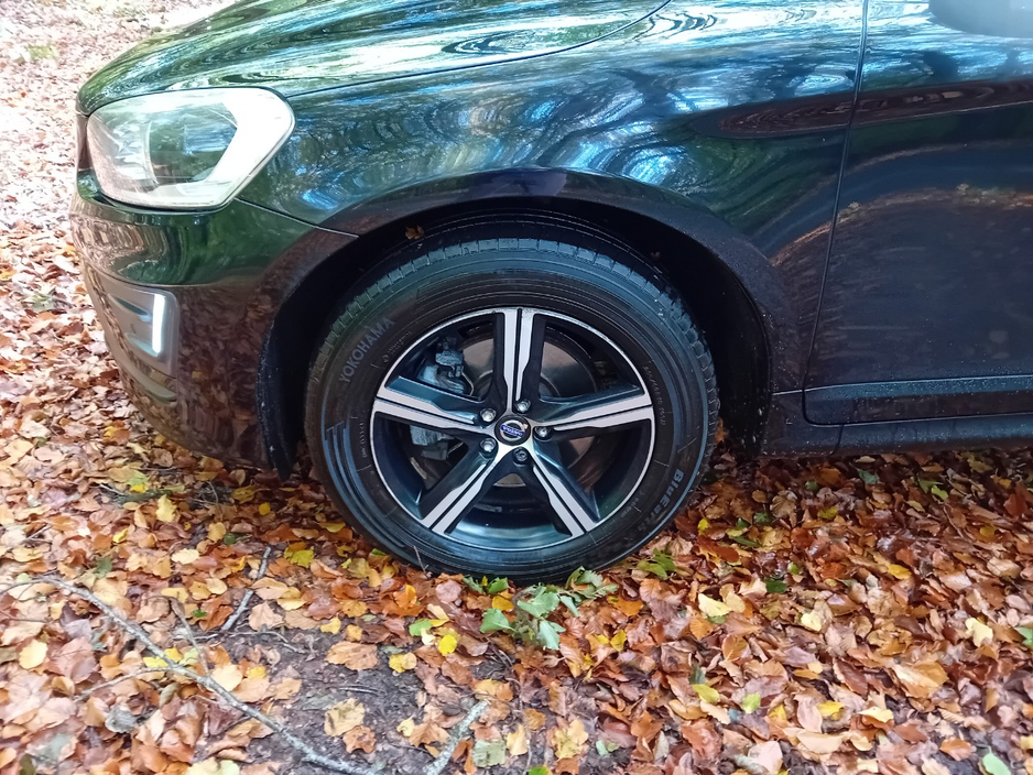 2017 Volvo XC60 2.4L Diesel For Sale Images