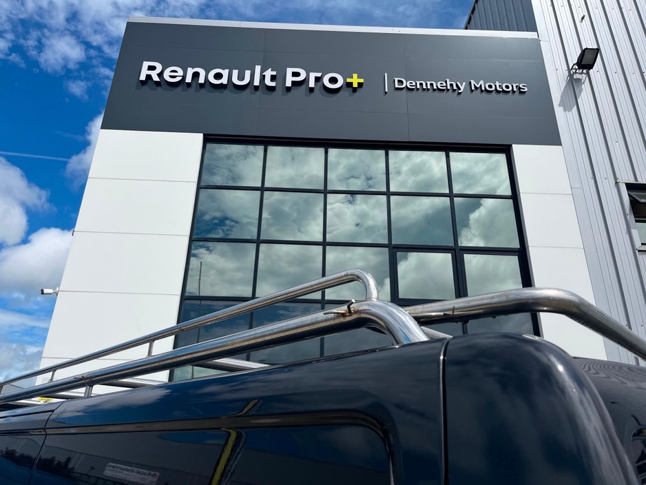 2024 Renault Trafic 2L Diesel For Sale Images