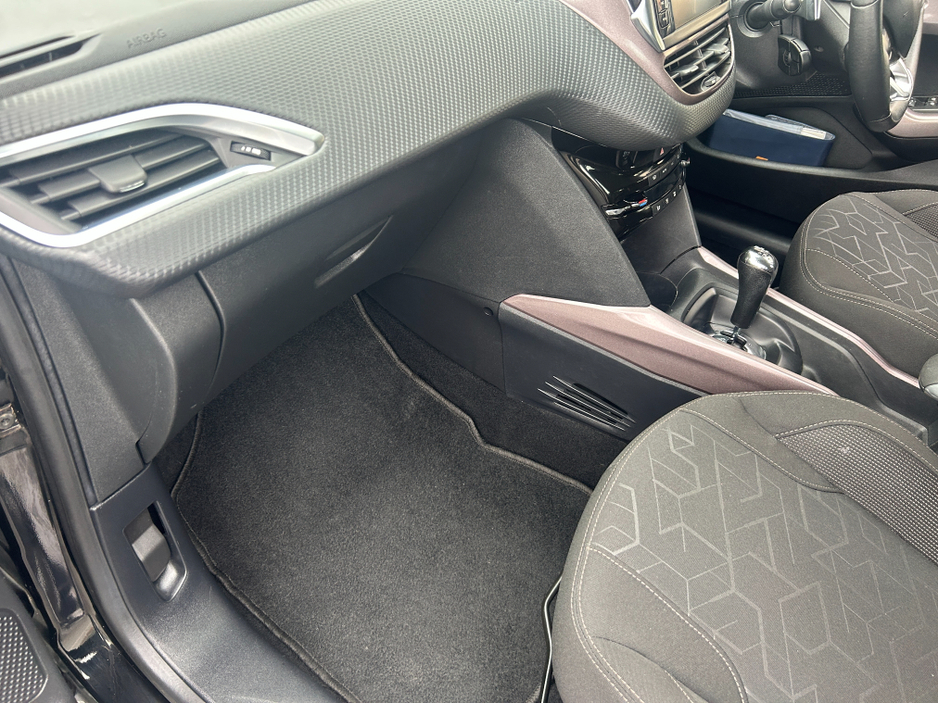 2015 Peugeot 2008 1.2L Petrol For Sale Images