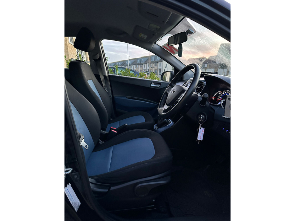 Hyundai i10 DELUXE 4DR — thumbnail 9