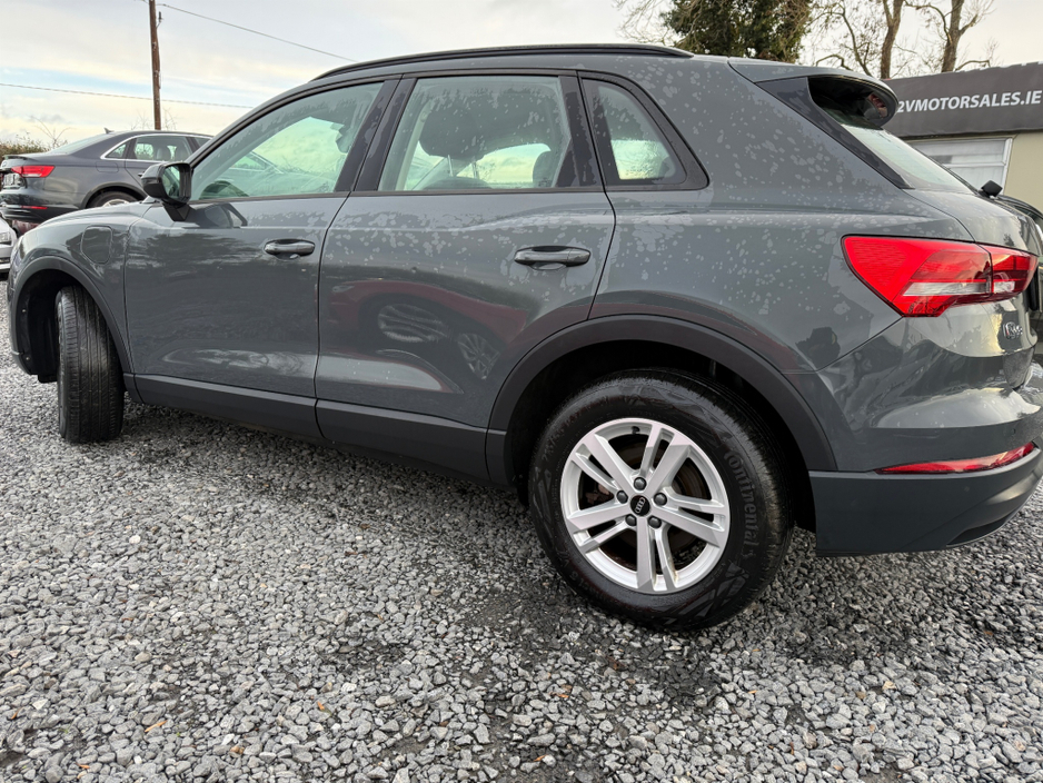Audi Q3 1.4 TFSI TECHNIK 45 245PS 5DR — thumbnail 3