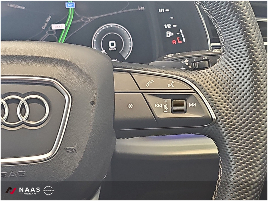 2025 Audi Q7 3L Petrol Plug-in Hybrid For Sale Images