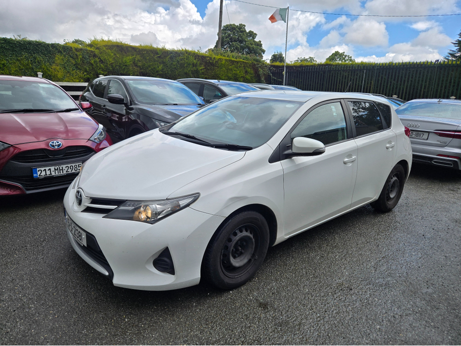 2015 Toyota Auris For Sale Images