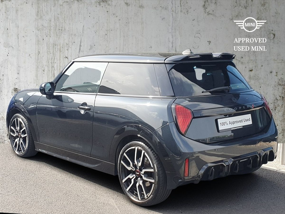 2024 MINI Hatch 2L Petrol For Sale Images