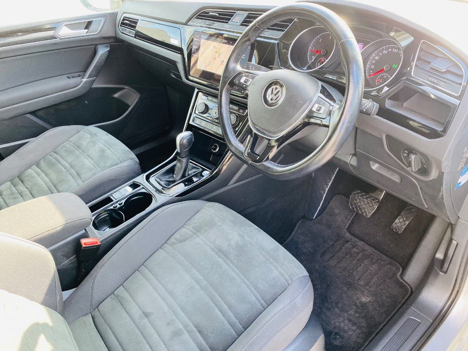2020 Volkswagen Touran 2L Diesel For Sale Images