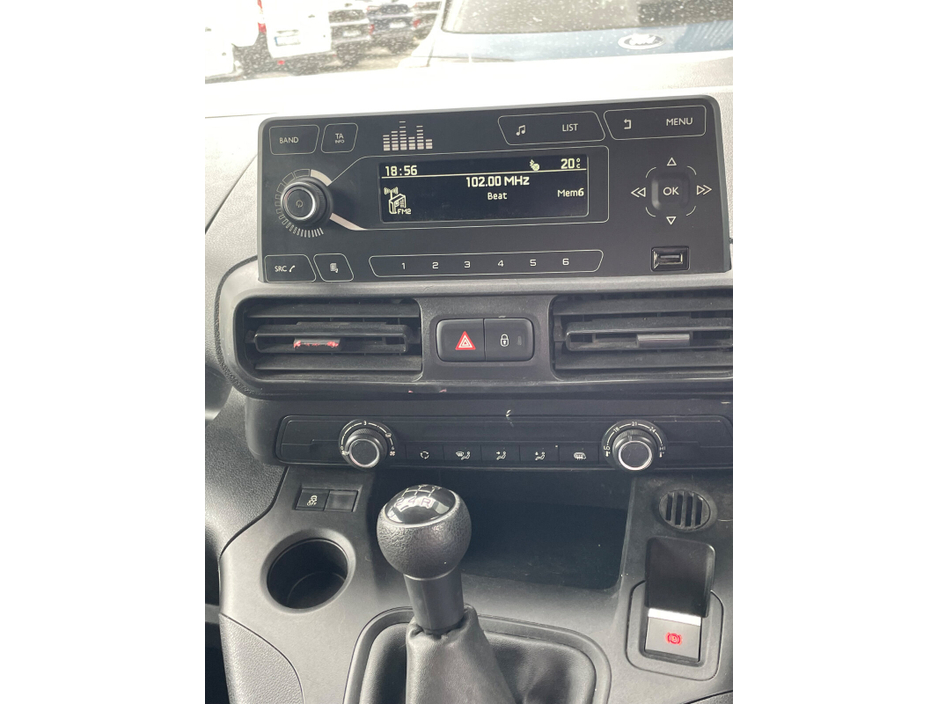 2022 Peugeot Partner 1.5L Diesel For Sale Images