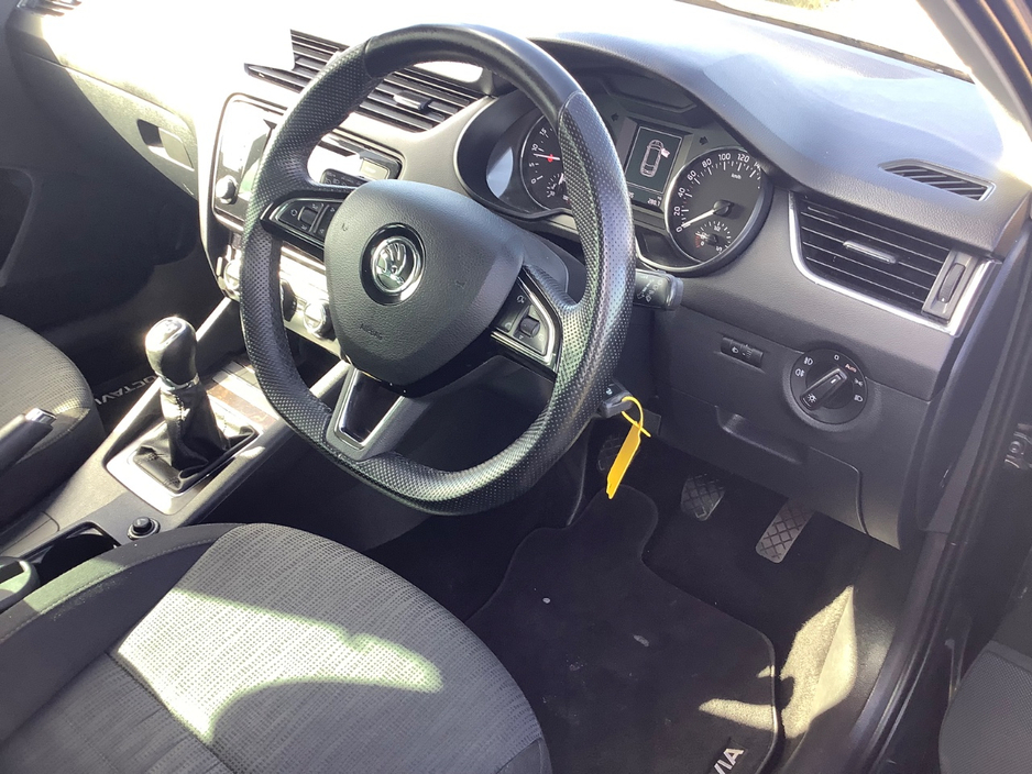2015 Skoda Octavia 1.6L Diesel For Sale Images