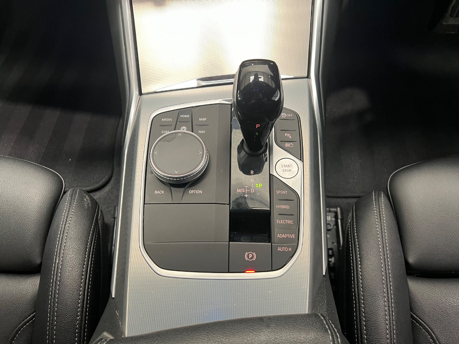 2022 BMW 3 Series 2L Petrol Plug-in Hybrid For Sale Images