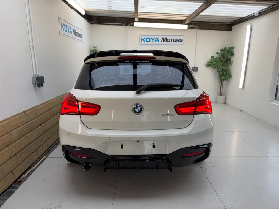 BMW 1 Series 118D 2.0 DIESEL M-SPORT PRO PLUS M-PERFORMANCE AUTOMATIC // M3 CS ALLOY PACKAGE INCLUDED // ALPINE WHITE METALLIC // LED MATRIX LIGHTING // LANE DEPARTURE ASSIST // PRO MEDIA PACK // CRUISE CONTROL — thumbnail 14